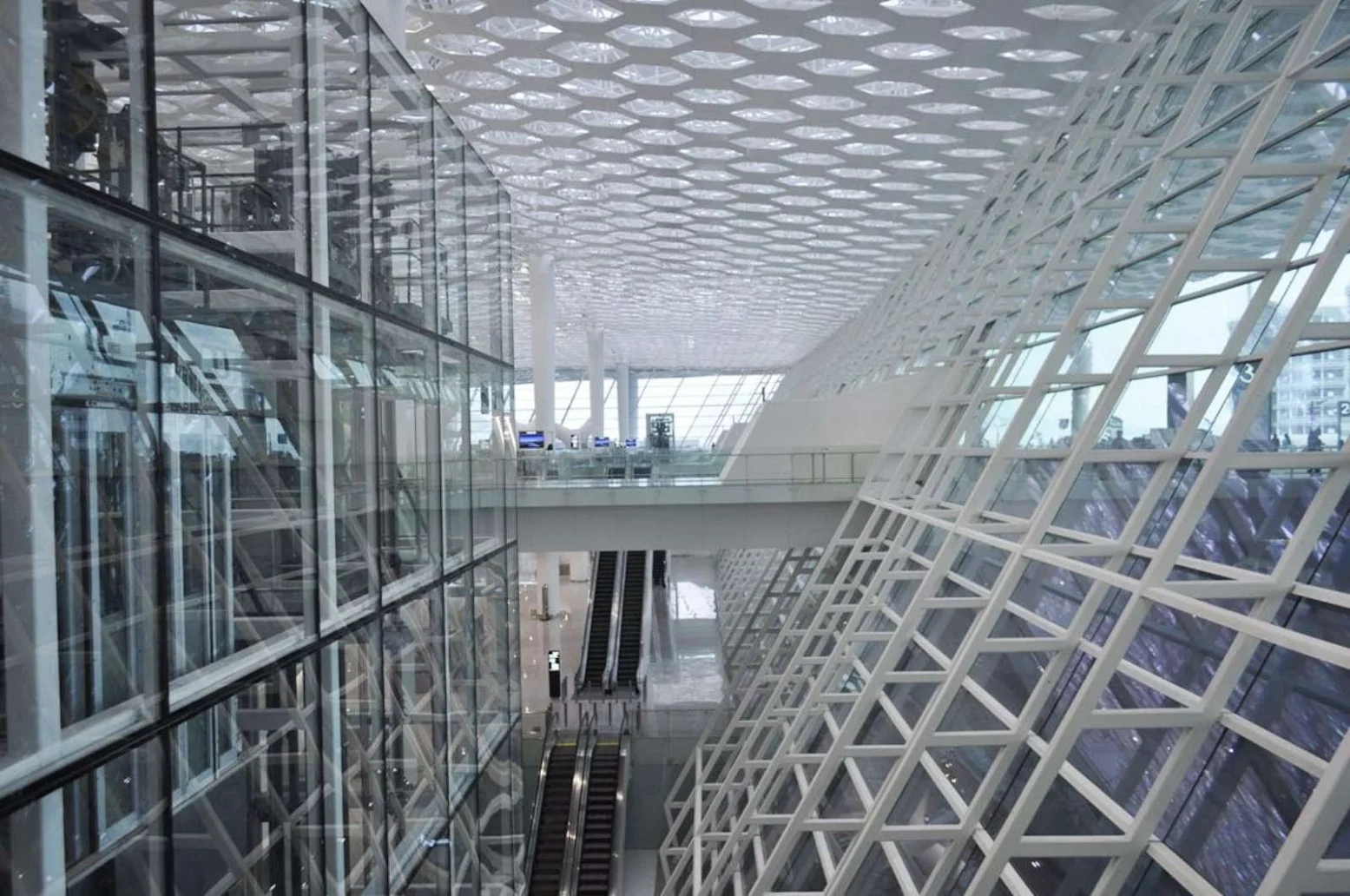 10-Fuksas-completes-Terminal-3-at-Shenzhen-Bao’an-International-Airport