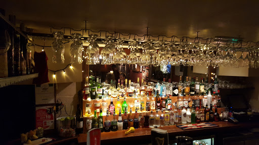 Starz Bar and Grill