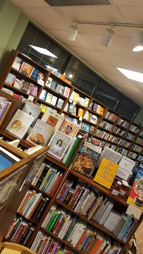 Book Store «Beaverdale Books», reviews and photos, 2629 Beaver Ave # S1, Des Moines, IA 50310, USA