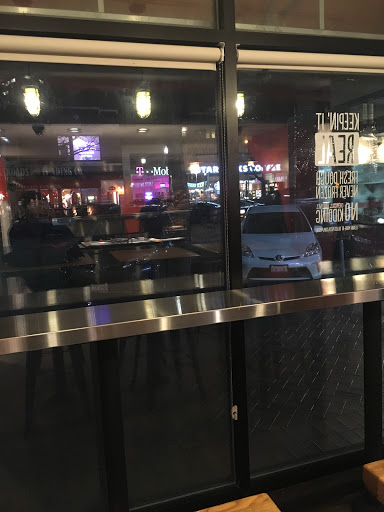Pizza Restaurant «Blaze Pizza», reviews and photos, 1737 Sherman Ave, Evanston, IL 60201, USA
