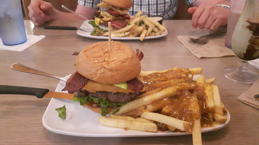 Hamburger Restaurant «Crave Real Burgers - LoDo», reviews and photos, 1550 Blake St, Denver, CO 80202, USA