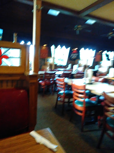 Pizza Restaurant «Pizza Hut», reviews and photos, 2200 W State St, Alliance, OH 44601, USA