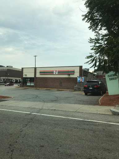 Convenience Store «7-Eleven», reviews and photos, 2 Blackstone River Rd, Worcester, MA 01607, USA