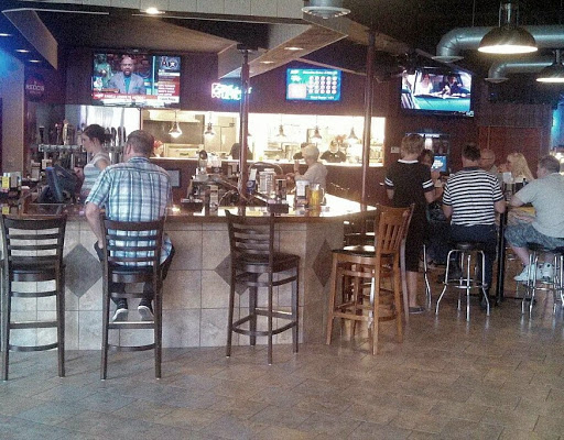 Sports Bar «Gibbys Eatery and Sports Bar», reviews and photos, 126 W Main St, Circleville, OH 43113, USA
