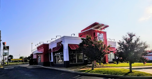 Fast Food Restaurant «KFC», reviews and photos, 102 Madison St, Shelbyville, TN 37160, USA