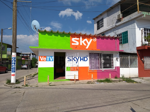 Sky, Poza Rica 104, Campo Nuevo, 96980 Las Choapas, Ver., México, Empresa de televisión por cable | VER