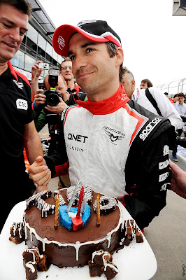 Тимо Глок с тортом на Гран-при Австралии 2012