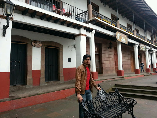 Casa Abierta, Coliseo #107, Centro Historico, 51200 Valle de Bravo, Méx., México, Alojamiento en interiores | EDOMEX