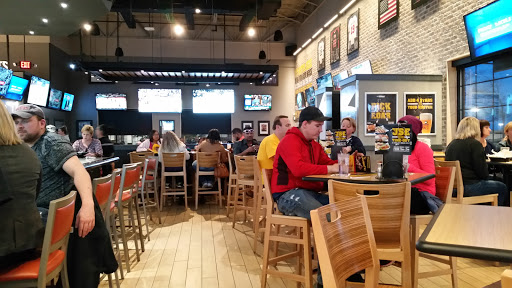Chicken Wings Restaurant «Buffalo Wild Wings», reviews and photos, 36455 Euclid Ave, Willoughby, OH 44094, USA