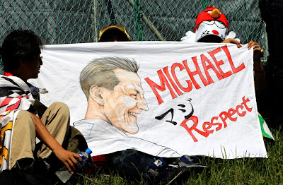Михаэль Шумахер Respect от болельщиков Сузуки на Гран-при Японии 2012