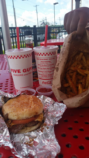 Fast Food Restaurant «Five Guys», reviews and photos, 3863 Medina Rd, Fairlawn, OH 44333, USA