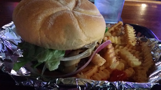 Bar «Tailgators Sports Bar and Grill», reviews and photos, 450 1st Ave, Coralville, IA 52241, USA