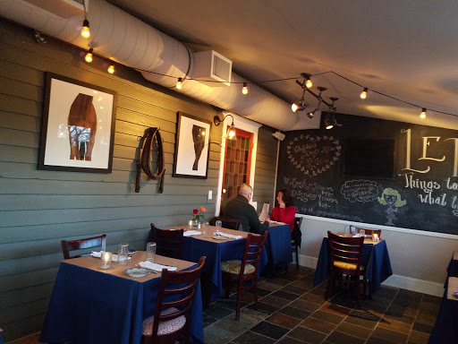 American Restaurant «Grey Horse Tavern», reviews and photos, 291 Bayport Ave, Bayport, NY 11705, USA