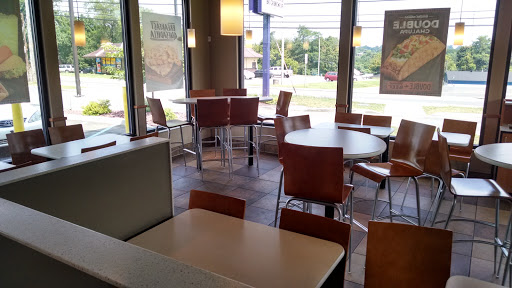 Mexican Restaurant «Taco Bell», reviews and photos, 507 N Main St, Tompkinsville, KY 42167, USA