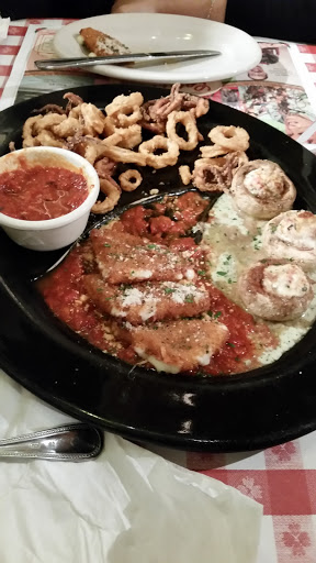 Italian Restaurant «Buca di Beppo», reviews and photos, 11757 Harbor Blvd, Garden Grove, CA 92840, USA