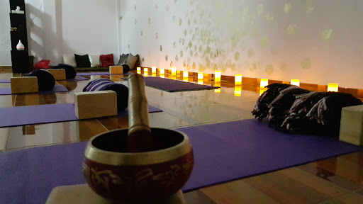Detox Yoga Studio, Cisnes 10, Lago de Guadalupe, 54760 Cuautitlán Izcalli, Méx., México, Gimnasio | EDOMEX