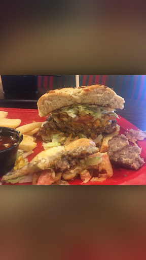 Hamburger Restaurant «Red Robin Gourmet Burgers», reviews and photos, 9301 Tampa Ave #128, Northridge, CA 91324, USA