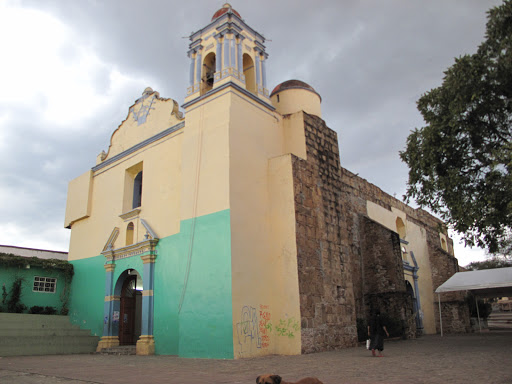 Iglesia de Santa María, Coquiza 101, Barrio del Niño, 71250 Villa de Zaachila, Oax., México, Lugar de culto | OAX