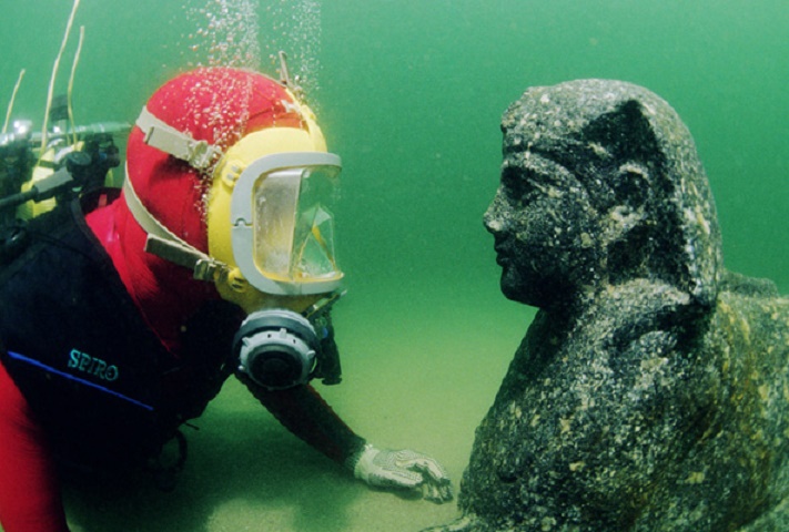 Archaeologist calls for first underwater museum in Egypt Archaeologist calls for first underwater museum in Egypt