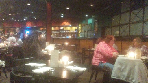 Bar & Grill «Bristol Bar & Grille | East», reviews and photos, 300 N Hurstbourne Pkwy, Louisville, KY 40222, USA