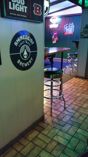 Restaurant «Cloverleaf Pub», reviews and photos, 3269 N Bend Rd, Cincinnati, OH 45239, USA