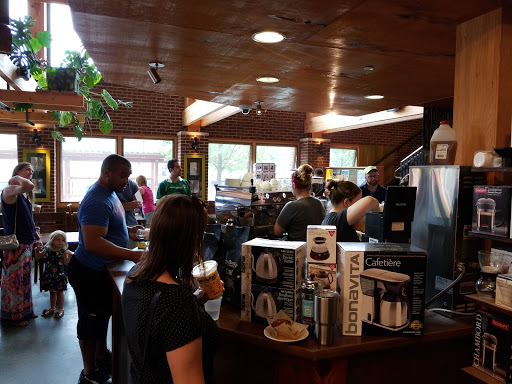 Cafe «Colectivo Coffee - Bay View», reviews and photos, 2301 S Kinnickinnic Ave, Milwaukee, WI 53207, USA