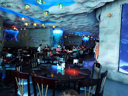 Seafood Restaurant «Aquarium Restaurant», reviews and photos, 410 Bagby St, Houston, TX 77002, USA