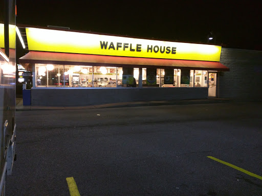 Breakfast Restaurant «Waffle House», reviews and photos, 2100 Lone Oak Rd, Paducah, KY 42003, USA