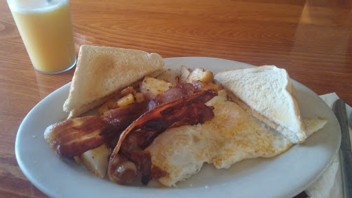 Breakfast Restaurant «Railway Cafe», reviews and photos, 938 Lees River Ave, Somerset, MA 02726, USA