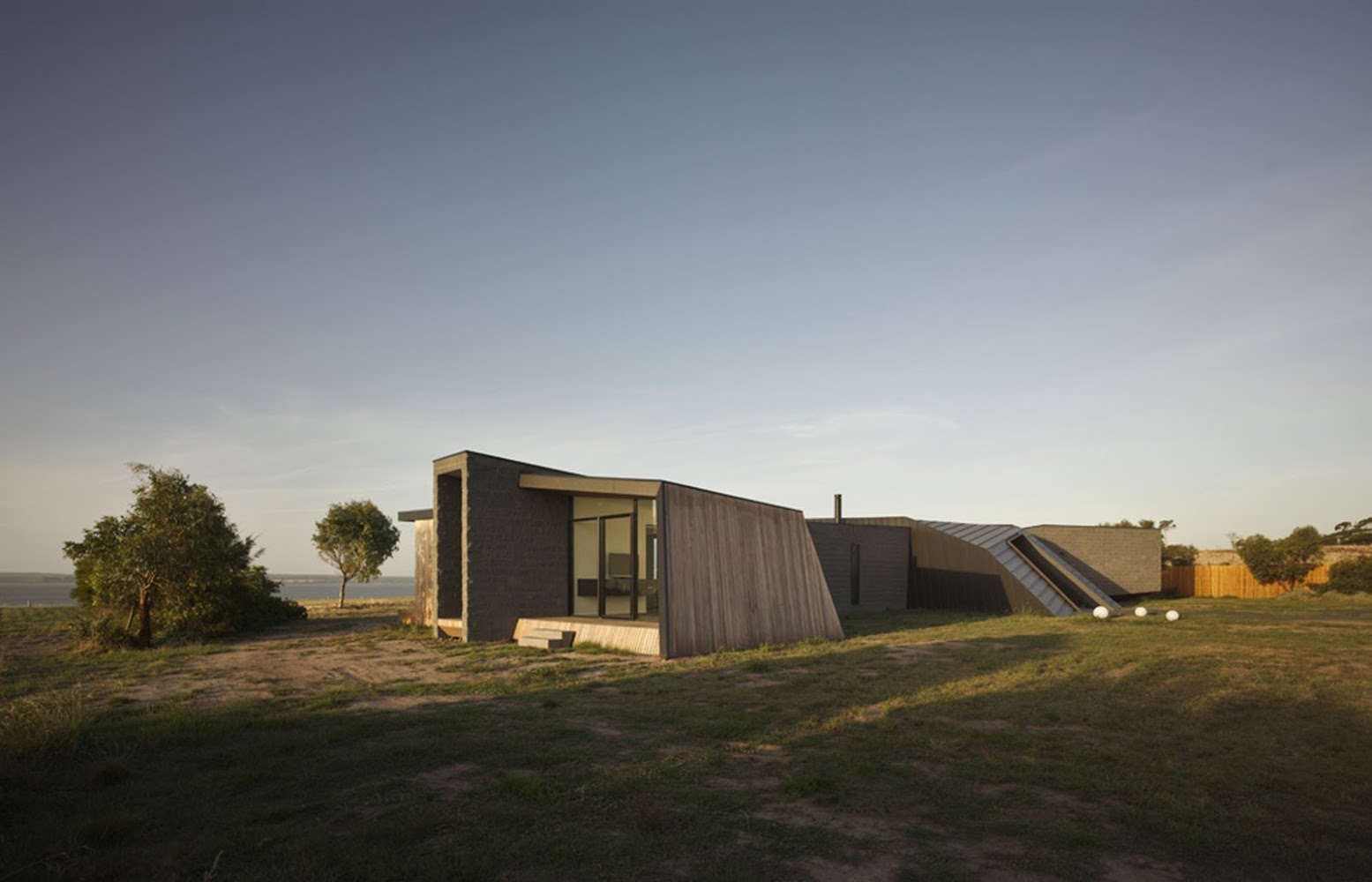 Beached House by BKK Architects