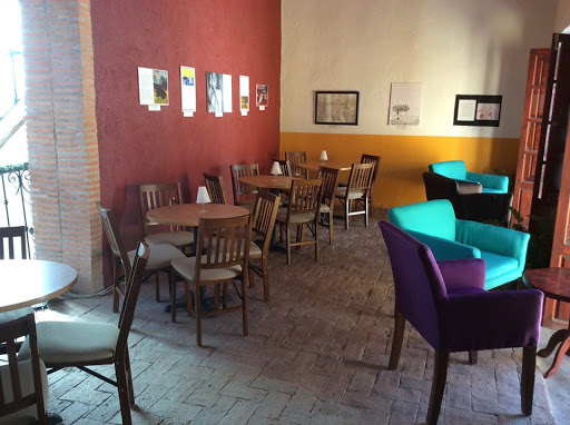 Café Mariano Azuela, Dr. Mariano Azuela, Centro, 47400 Lagos de Moreno, Jal., México, Restaurantes o cafeterías | JAL