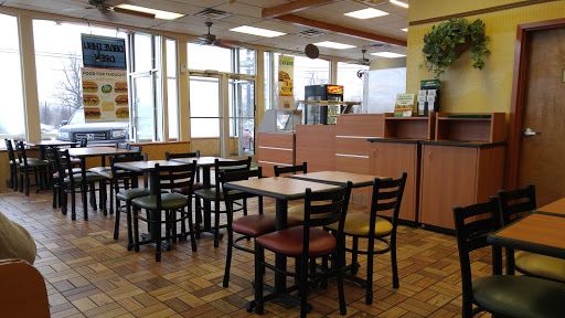 Restaurant «SUBWAY®Restaurants», reviews and photos, 928 N Mulberry St, Elizabethtown, KY 42701, USA