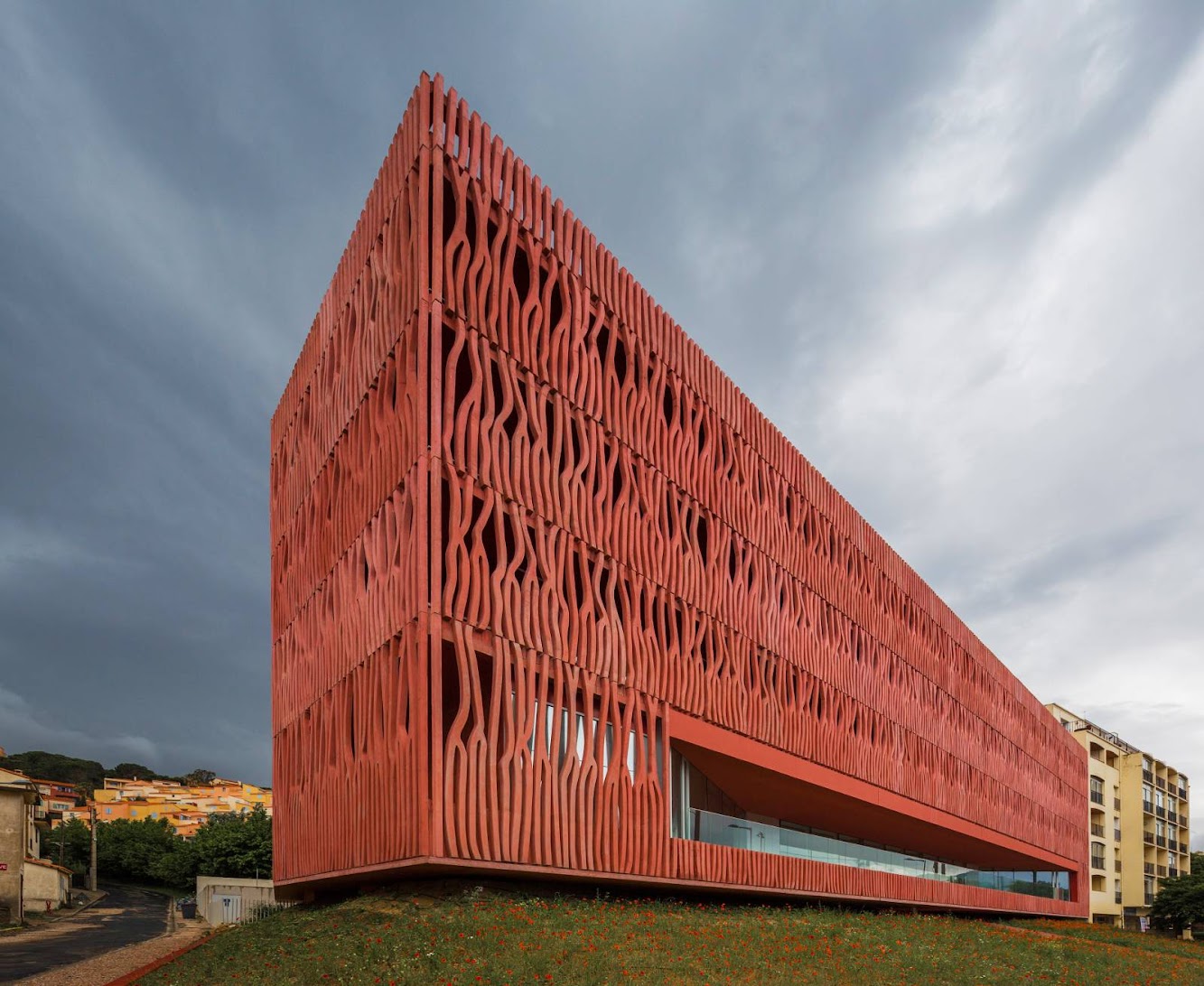 International Accommodation Center for the oceanological observatory by