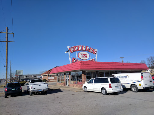 Restaurant «Burger Shake», reviews and photos, 219 E New Cir Rd, Lexington, KY 40505, USA
