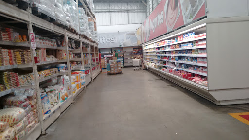 Supermercado Bahamas Mix, Av. Veríssimo Mendonça, 255 - Beira Rio, Cataguases - MG, 36772-022, Brasil, Supermercado, estado Minas Gerais