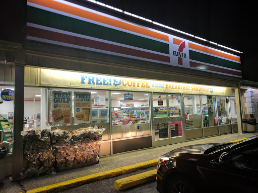 Convenience Store «7-Eleven», reviews and photos, 223 Laurel Rd, East Northport, NY 11731, USA
