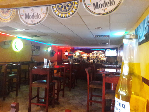 Bar & Grill «Azul Tequila Bar & Grill», reviews and photos, 2503 London Rd, Eau Claire, WI 54701, USA