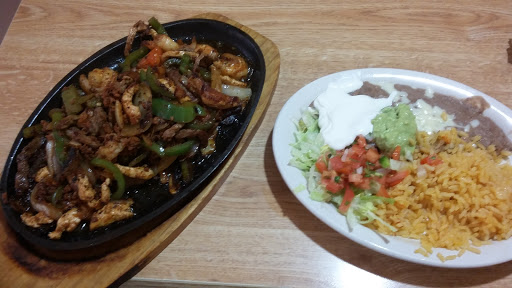 Mexican Restaurant «Pepes», reviews and photos, 305 N Main St, Mt Pleasant, TN 38474, USA