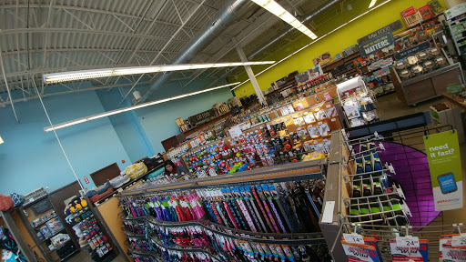 Pet Supply Store «Unleashed by Petco», reviews and photos, 14900 Potomac Town Pl #110, Woodbridge, VA 22191, USA
