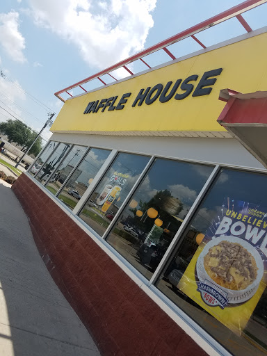 Breakfast Restaurant «Waffle House», reviews and photos, 613 Jupiter Rd, Plano, TX 75074, USA