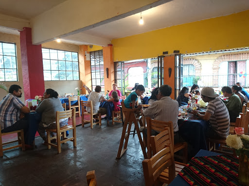Restaurante Casa Vieja, Del Tepozteco 9, Santisima Trinidad, 62520 Tepoztlán, Mor., México, Restaurante | MOR