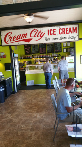 Cafe «Cream City Ice Cream & Coffee House», reviews and photos, 119 W Broad St, Cookeville, TN 38501, USA