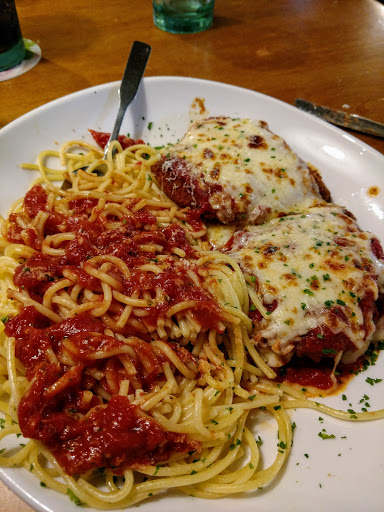Italian Restaurant «Olive Garden», reviews and photos, 1013 County St, Taunton, MA 02780, USA
