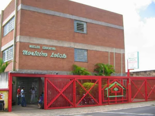 Colégio Atena Unidade 2, R. Thieres Botelho, 386 - Centro, Araxá - MG, 38183-208, Brasil, Colégio_Privado, estado Minas Gerais