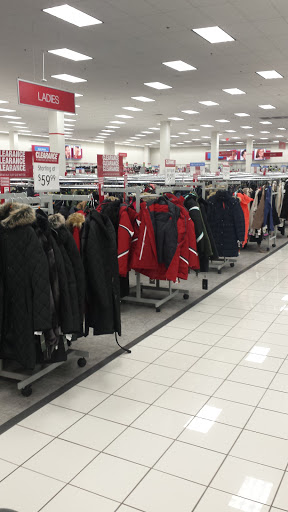 Clothing Store «Burlington Coat Factory», reviews and photos, 6120 Northwest Hwy, Crystal Lake, IL 60014, USA