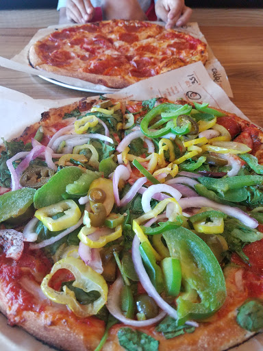 Pizza Restaurant «Blaze Pizza», reviews and photos, 600 Central Ave Ste 107, Highland Park, IL 60035, USA