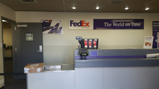 Shipping and Mailing Service «FedEx Ship Center», reviews and photos, 6531 W 56th Ave, Arvada, CO 80002, USA