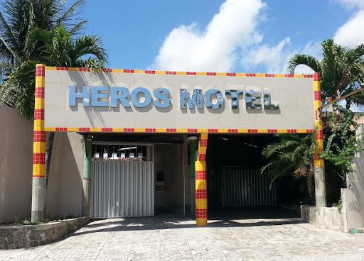 Heros Motel, R. Leonel Chaves, 482 - Parangaba, Fortaleza - CE, 60720-310, Brasil, Motel, estado Ceará