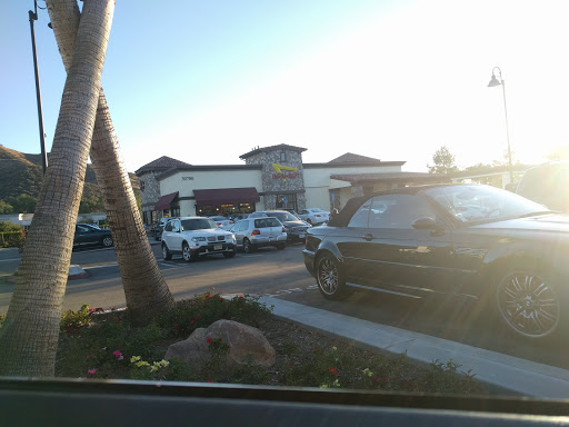 Hamburger Restaurant «In-N-Out Burger», reviews and photos, 30780 Russell Ranch Rd, Westlake Village, CA 91362, USA