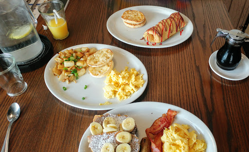 Breakfast Restaurant «Egg Harbor Cafe», reviews and photos, 1310 American Ln, Schaumburg, IL 60173, USA